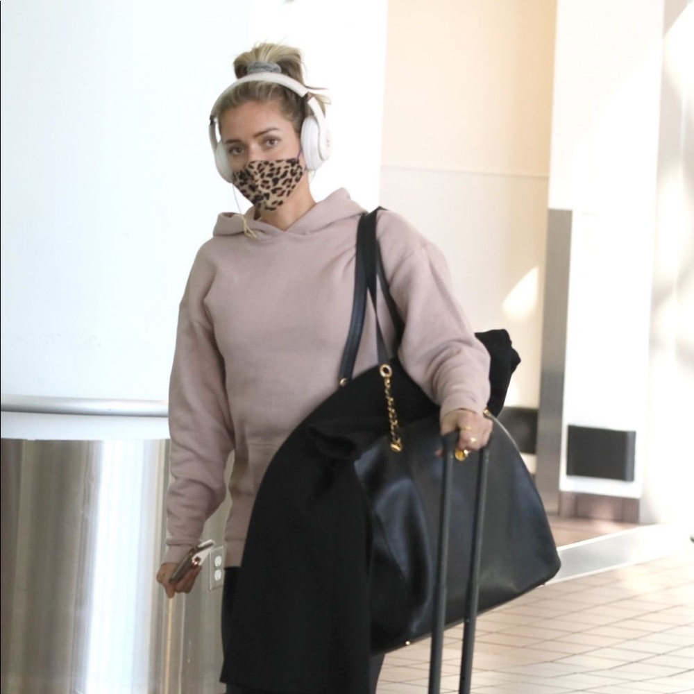 Kristin Cavallari favorite beyond yoga go get her hoodie